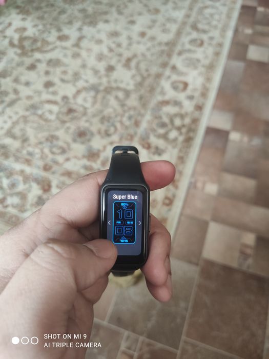 Продам оригинал смарт часы Huawei Band