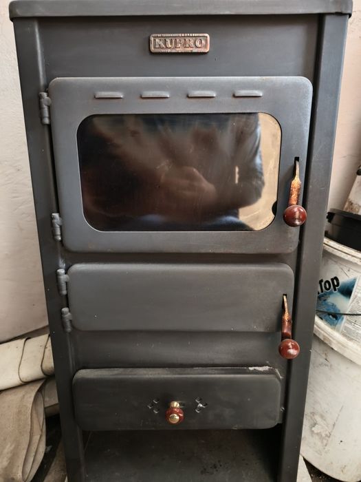 Печка на  твърдо гориво