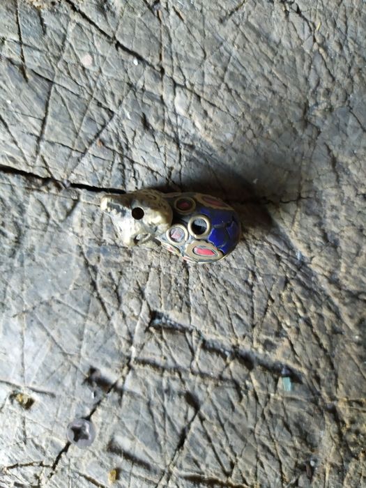 Продам маленькую статуэтку кошки.