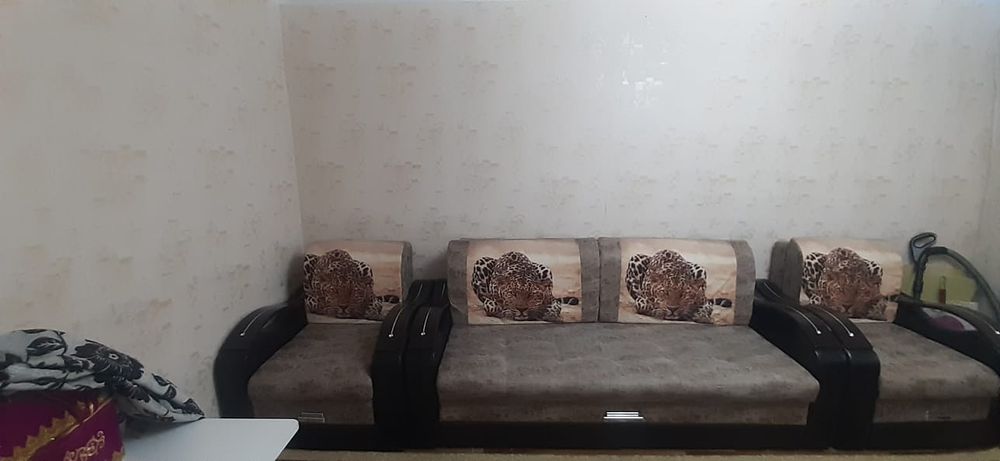 Продам диван и два кресла