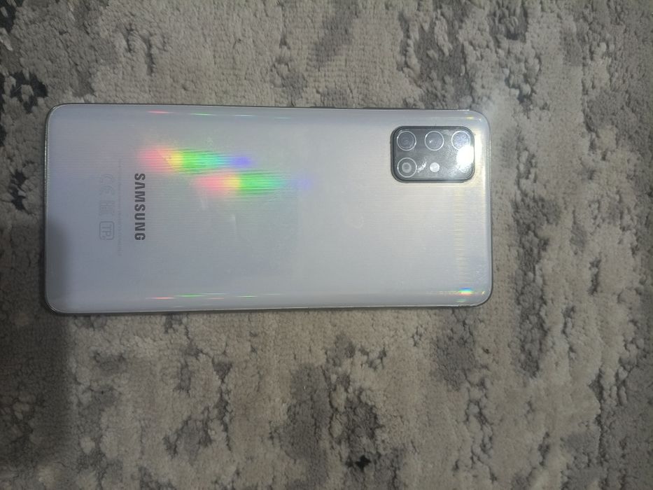 Продам телефон самсунг