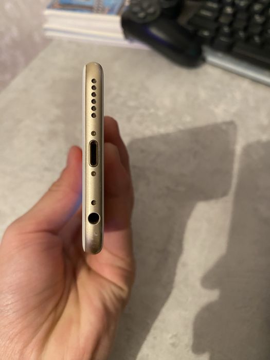 Продам айфон 6 голд 32гб