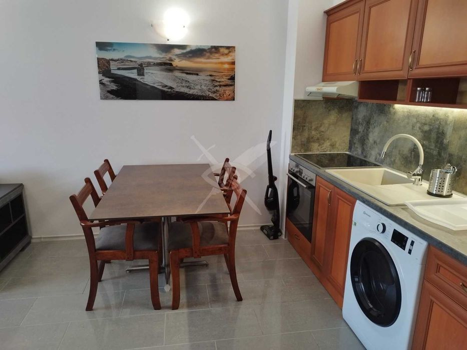 Продава се Двустаен апартамент в к.к. Слънчев бряг - 67 кв.м за 881 €/кв.м - Снимка #1