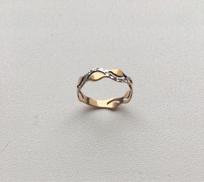 Продам золотое кольцо