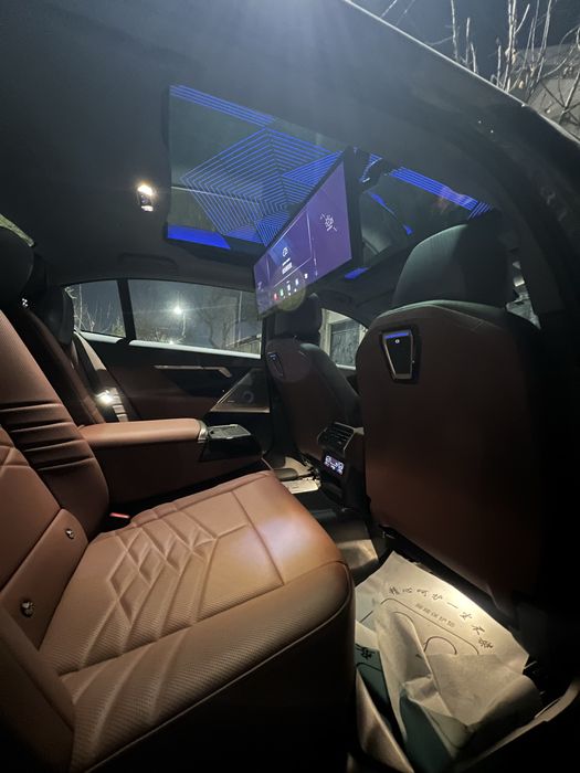 Bmw i 5  35 L   2024/12 полний фулл