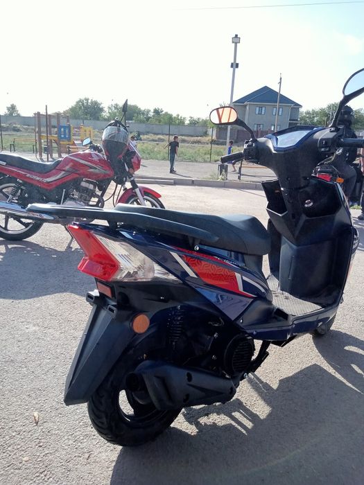 Продам мопед м8 125 кубов