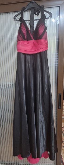 Rochie eleganta cu trena