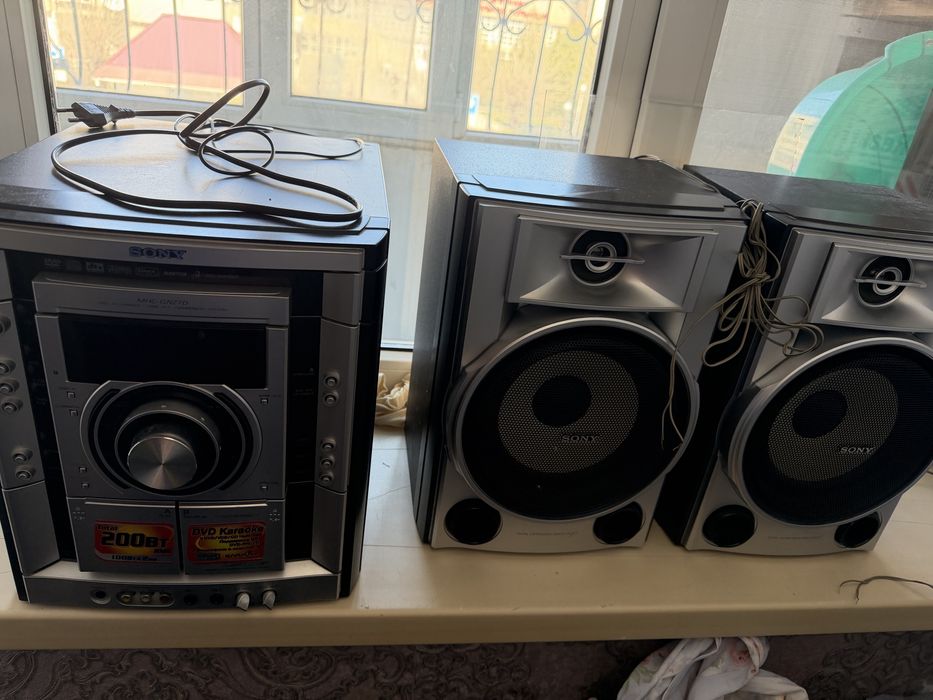 Музыкальный центр продается