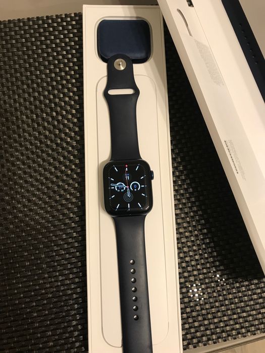 Apple Watch series 6  / 44mm