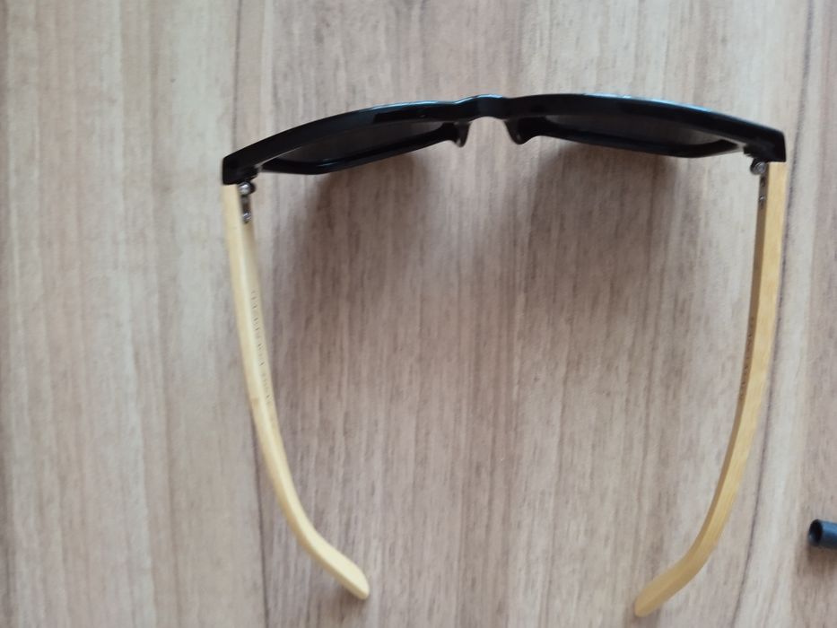 Очки солнцезащитные