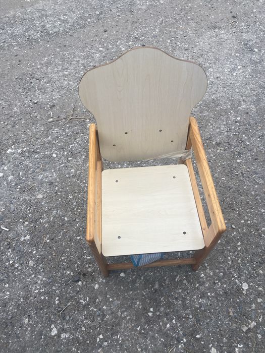 Детскиц столие для питания