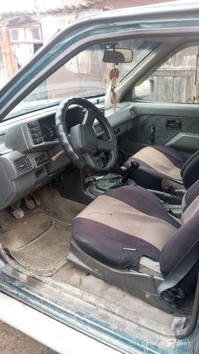 Продам Opel Frontera  1994гобём 2,4
