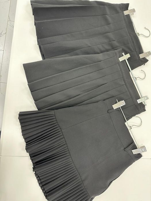 Одежда ,платья,,куртки,юбки