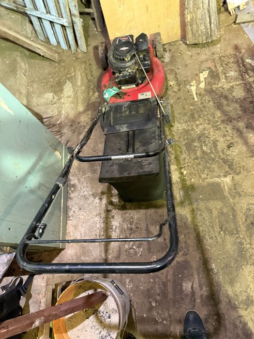 Бензинова косачка за трева Husqvarna