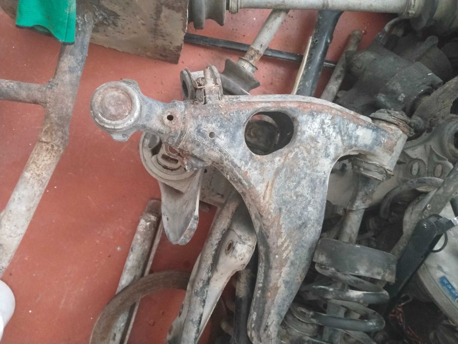 запчасти на Мерседес 190