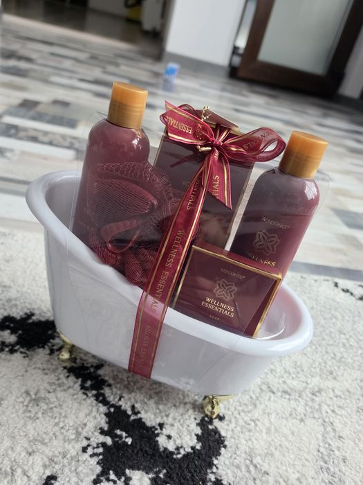 Set cadou WONDERNICE Wellness Essentials – sigilat, 4 produse
