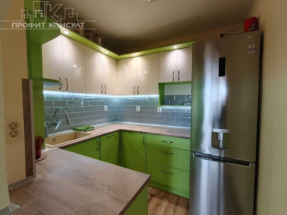 Двустаен, напълно обзаведен апартамент в кв. Зона Б