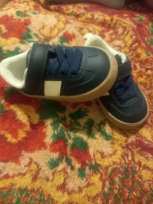 Adidași H&M copii mărime 18/19