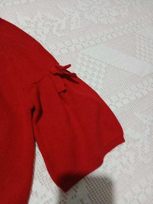 Пуловер с панделки 140