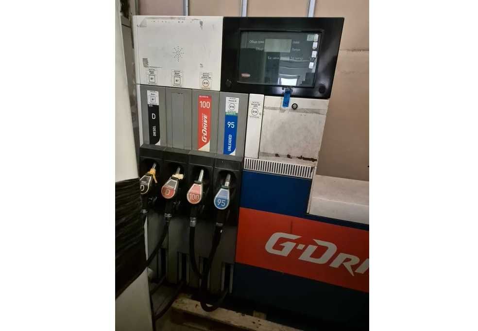 Двустранна бензиноколонка TOKHEIM DPX-F с осем пистолета