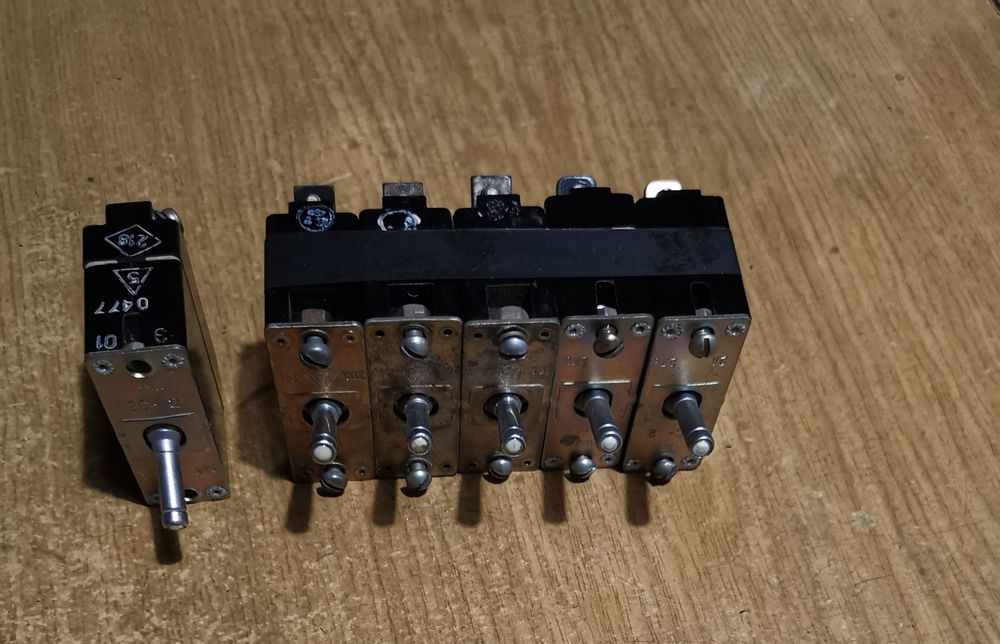 Ел Ключове с фосфоресциращи копчета  и други