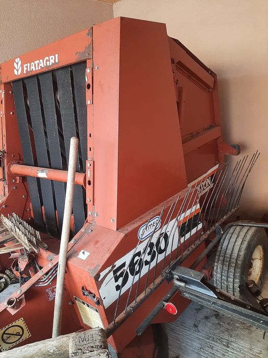 Presa de balotat Heston