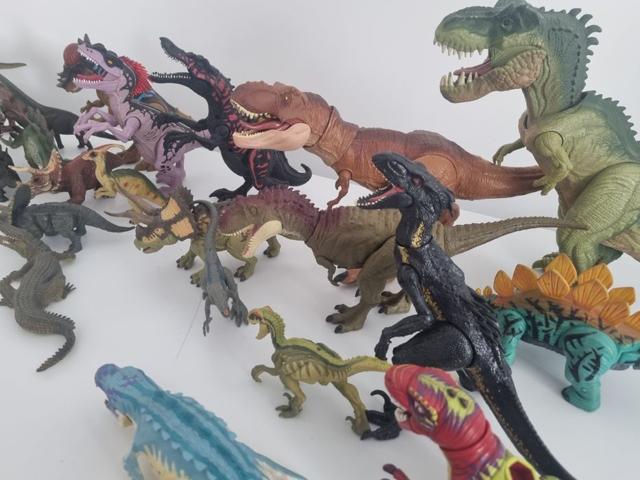 Продам коллекцию динозавров