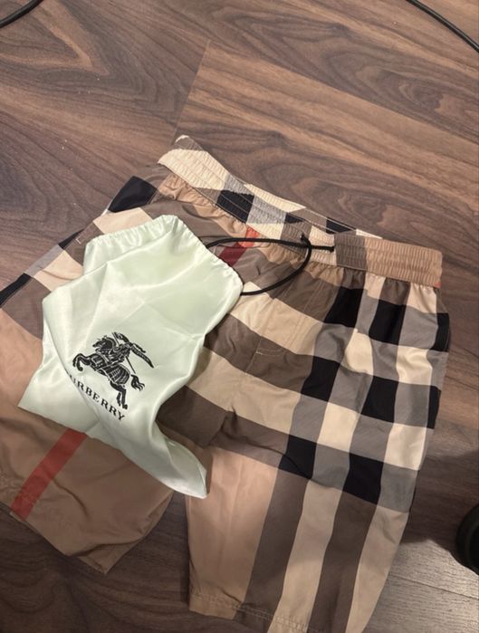 shorts burberry vara