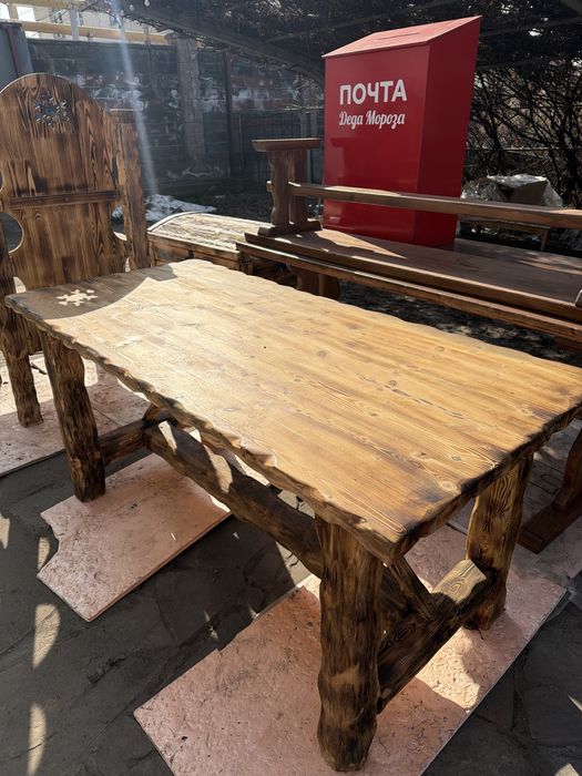Стол из массива сосны