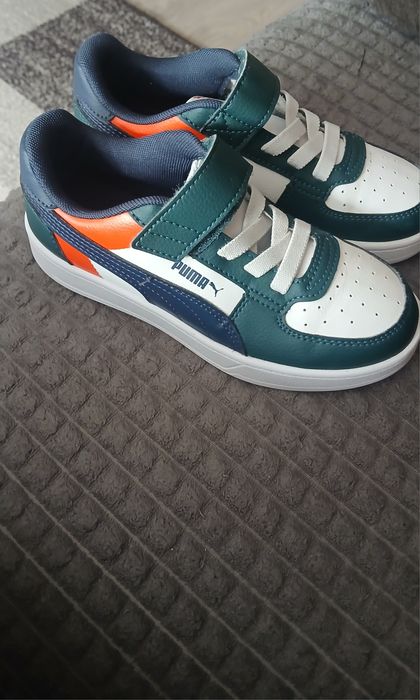 Vând adidași baieti puma