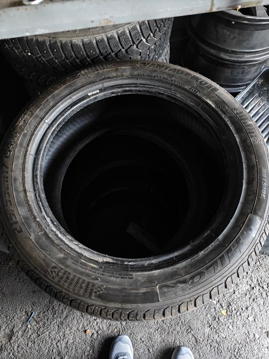 Шины летние 215/55/17