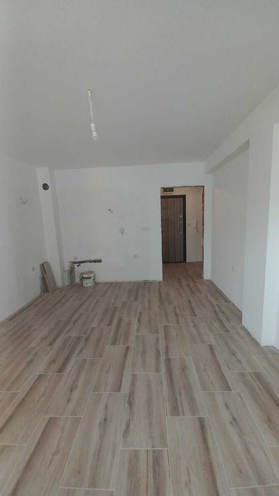 Дава се под наем Двустаен апартамент в Велико Търново, Бузлуджа - 53 кв.м за 110000 € - Снимка #2