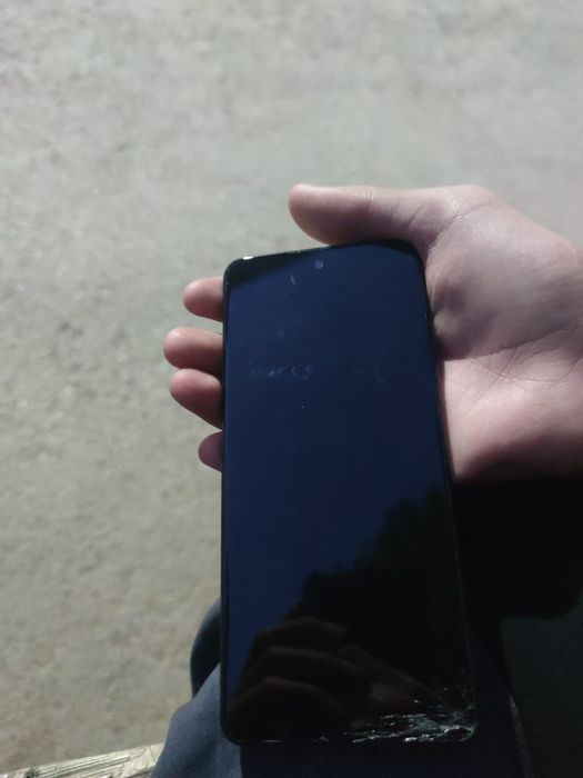Телефон Infinix hot 40