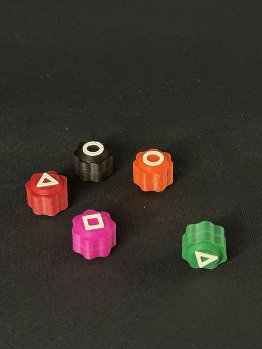 Gonggi,Гонги игра от Squid Game със специални тежести за баланс