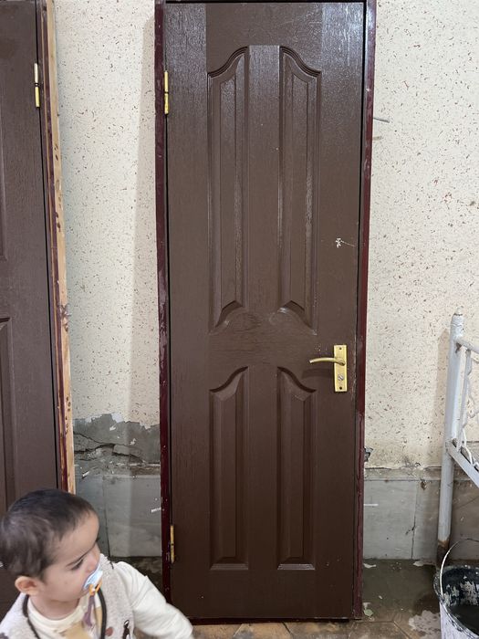 10 mdf eshik sotiladi srochno