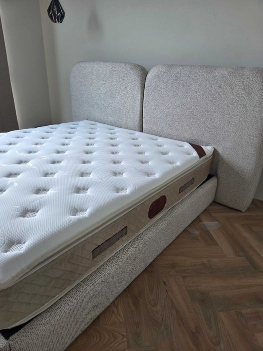 Тапицирана спалня с матрак 180/200см