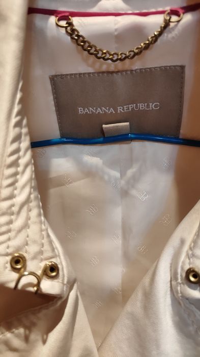 Продам новый женский плащ