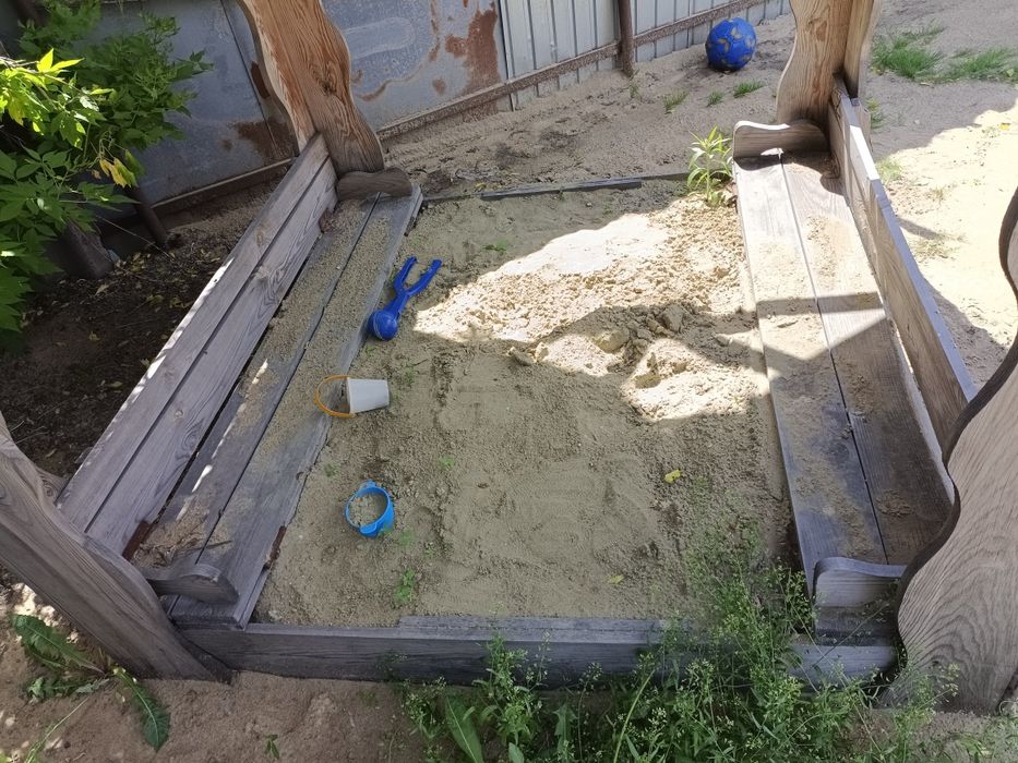 Песочница с крышей