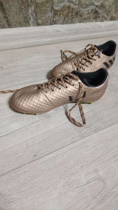 Детски бутонки Адидас