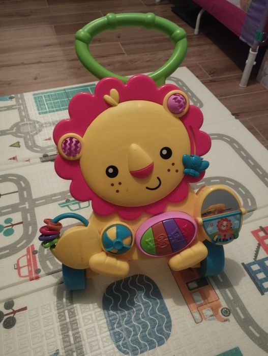 Бебешка количка + зимен кош -кошара,2 шезлонга,проходилка и кош за кол