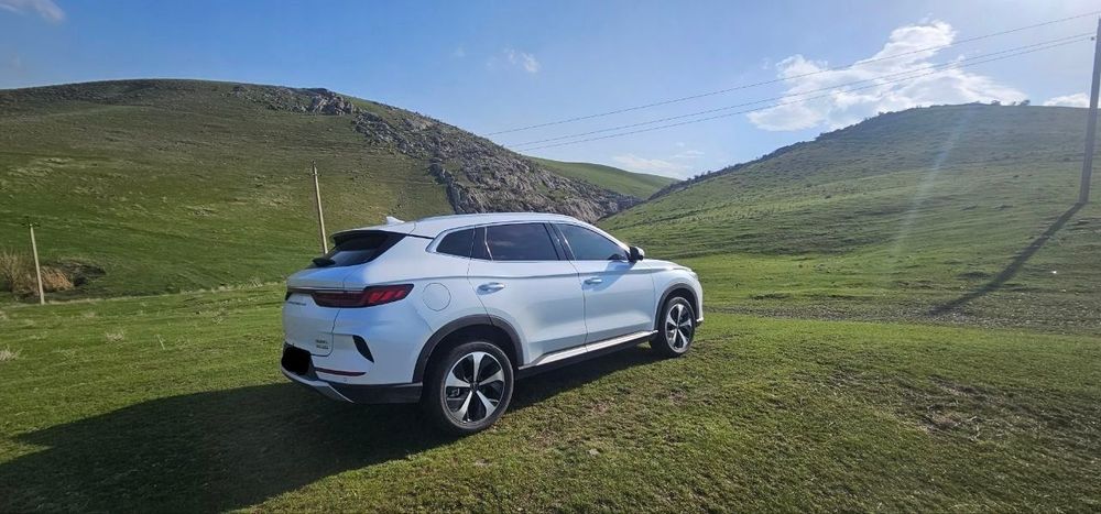 Byd song plus AWD
Yili 2023 sentyabr
Yurgani 34.000 km 
Kraska tozza