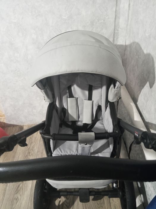 Продам детскую коляску