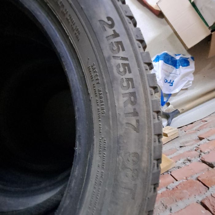 Шины зимние 215/55 R17