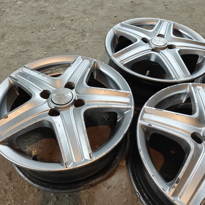 R14 PCD 4*98 Комплект легкосплавных дисков