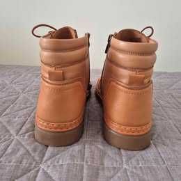 Номер 37,5 Нови дамски боти от естествена кожа