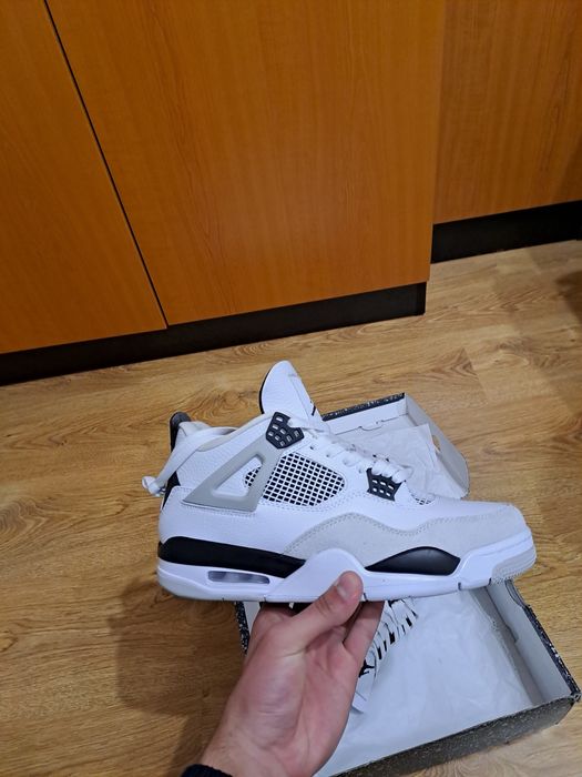 Jordan 4 military black