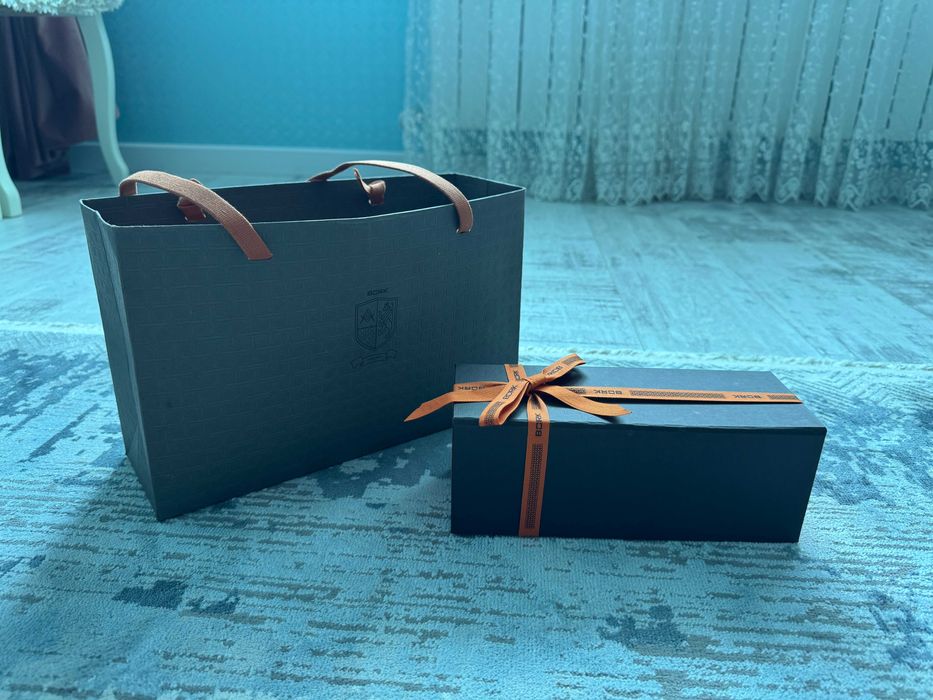 Термокружка BORK в подарочном пакете