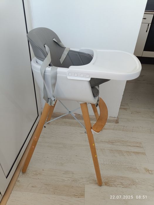 Детски стол за хранене