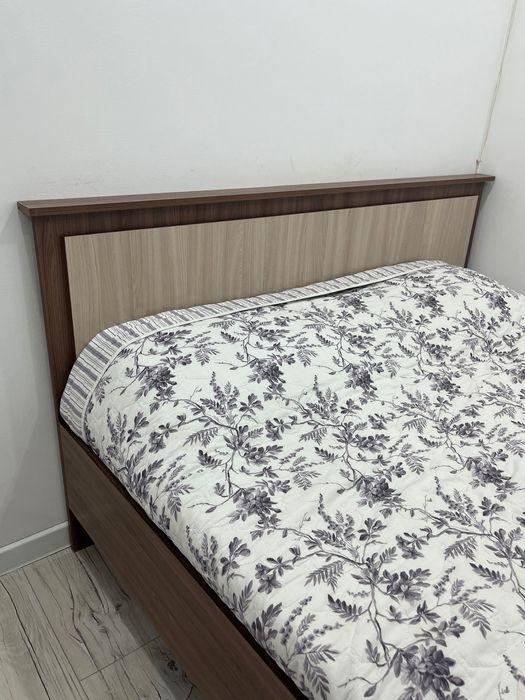 Кровать 160*200 с матрасом