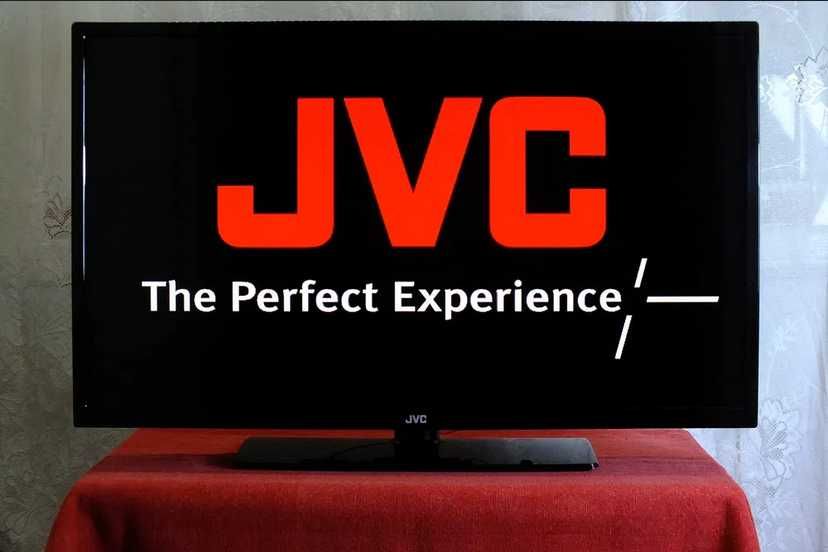Televizor LED JVC smart cu WiFi